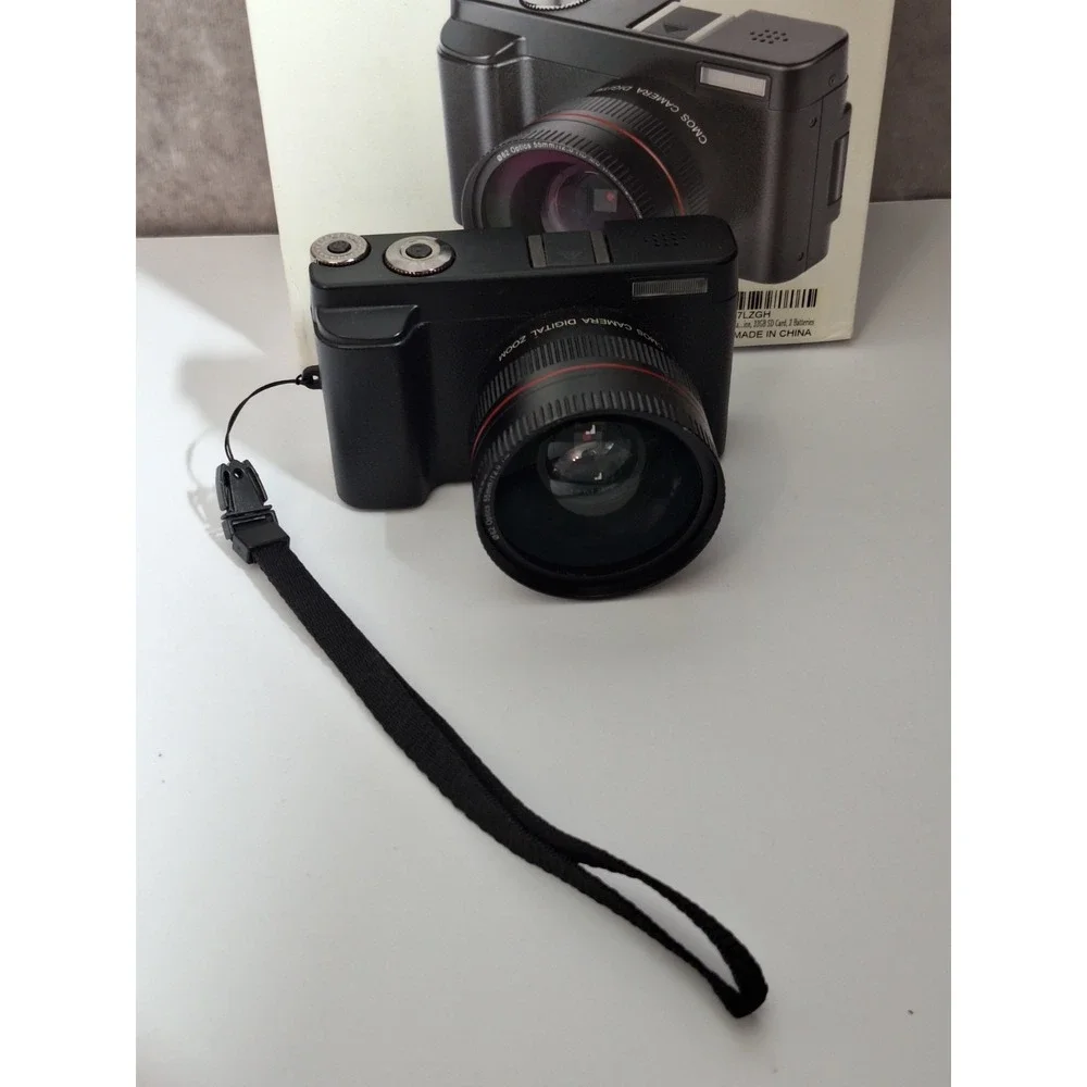 High Definition Digital Video Camera with Flip Screen 16x Zoom 3.0